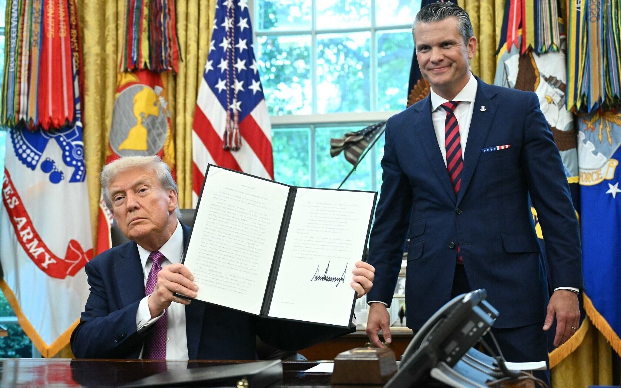 Trump Lidera Reunião Urgente com Generais e Almirantes: O Que Está Sendo Discutido?