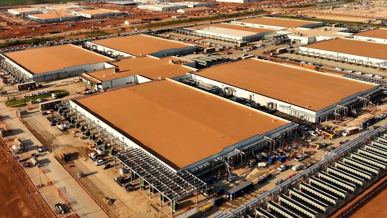 IA Impulsiona PIB dos EUA: O Papel Crucial dos Data Centers no Crescimento de 2025