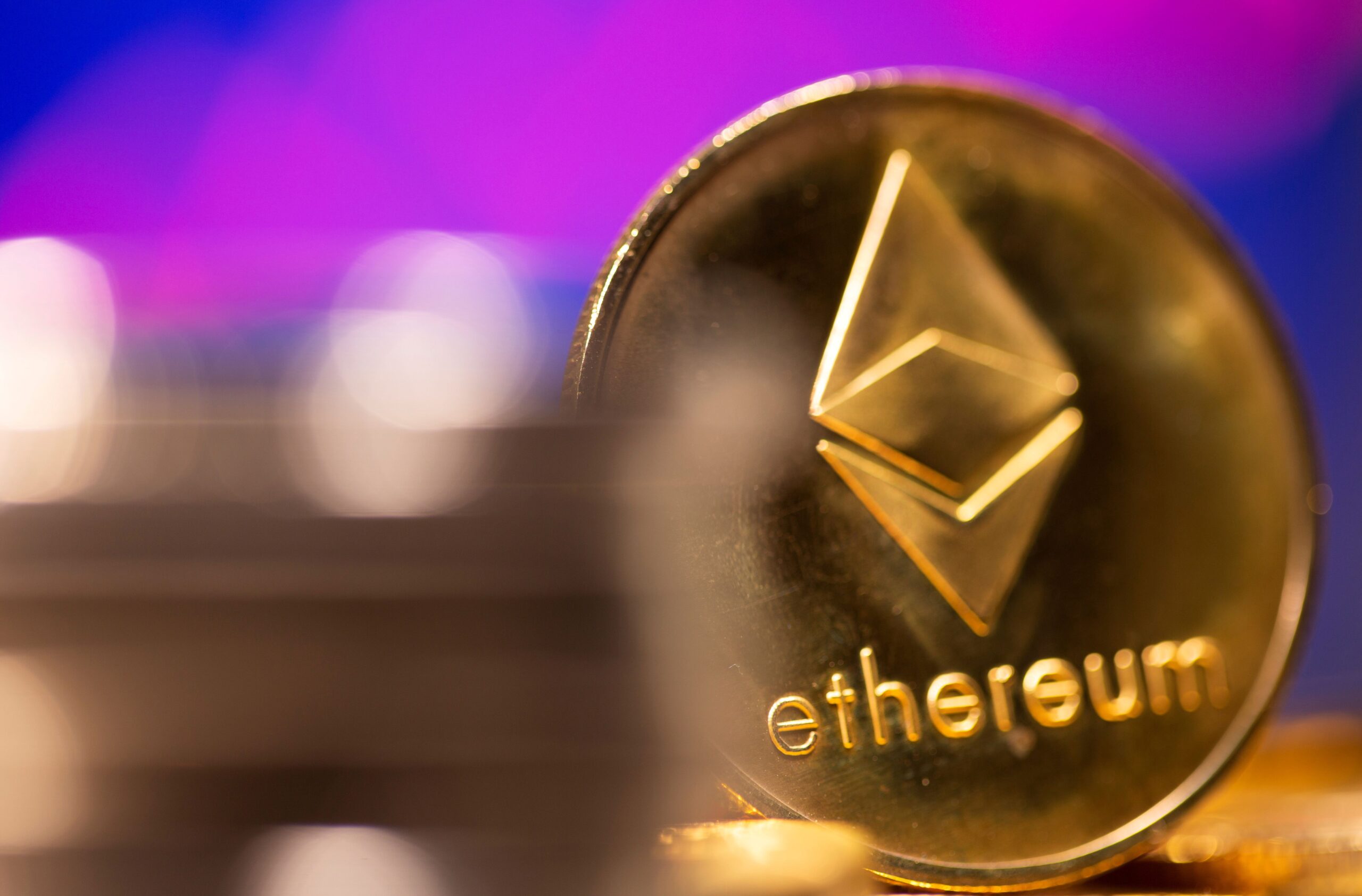 ETH Rumo ao ATH? Análise de Resistência e Investimentos Massivos Impulsionam Ethereum