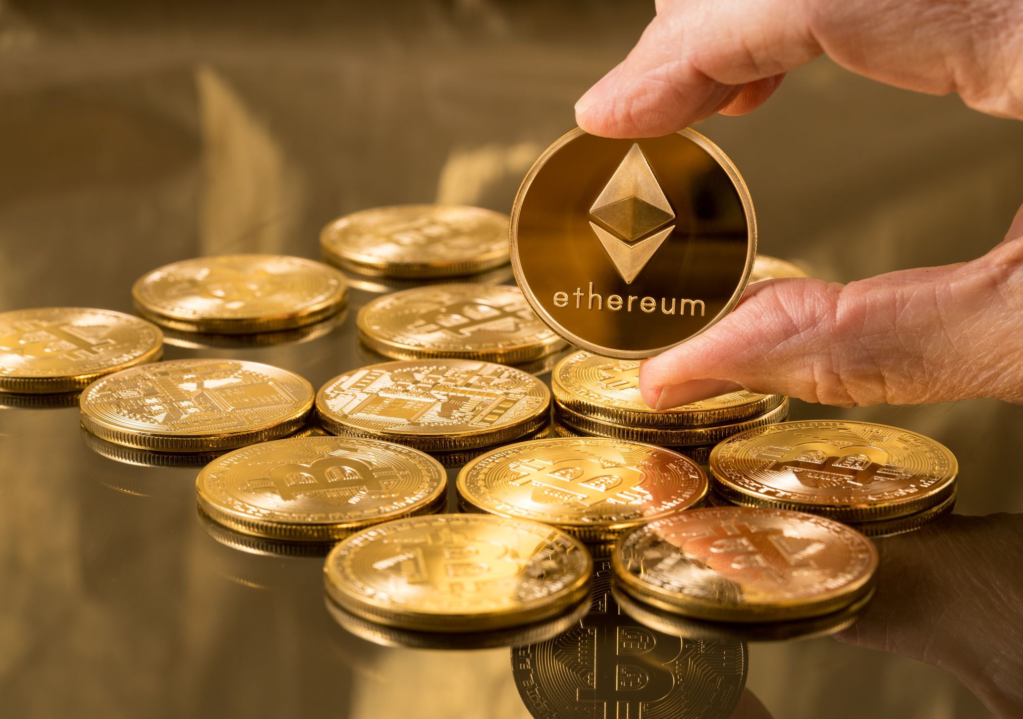 Baleias de Ethereum Acumulam Novamente: Sinais Fortes de Recuperação do ETH em 2025?